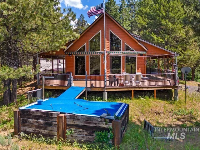 $800,000 | 10389 Gamann Drive, Cascade, ID 83611