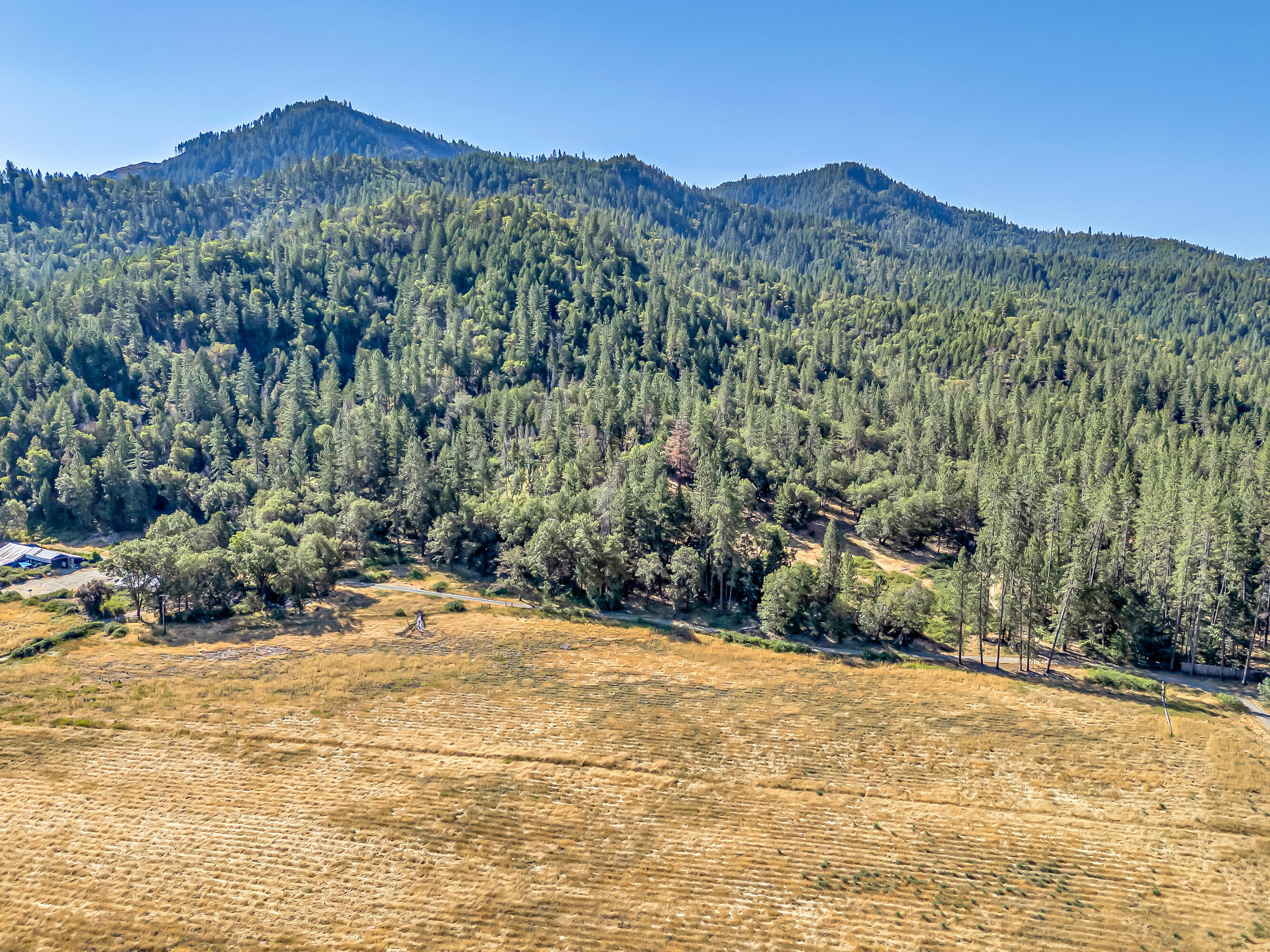 9820 East Evans Creek Road Rogue River, OR 97537 - Photo 52 of 58 DJI_20250722094657_0010_D
