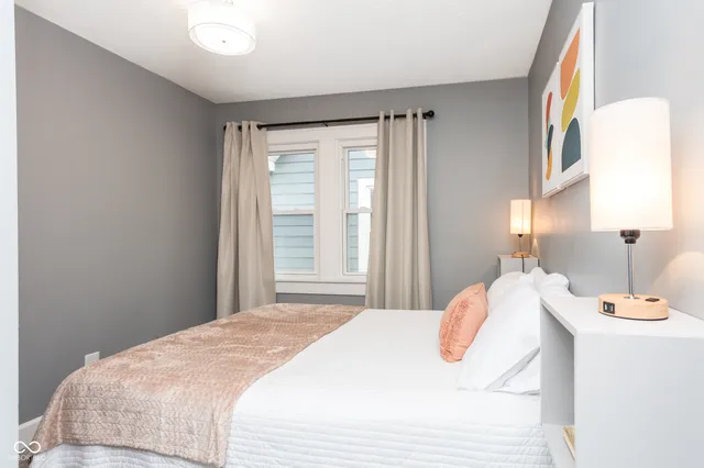 $304,900 | 1526 South East Street, Indianapolis, IN 46225