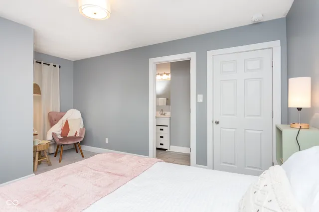 $304,900 | 1526 South East Street, Indianapolis, IN 46225