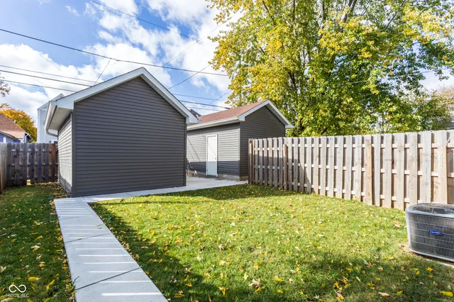 $304,900 | 1526 South East Street, Indianapolis, IN 46225