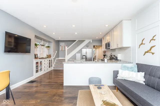 $304,900 | 1526 South East Street, Indianapolis, IN 46225