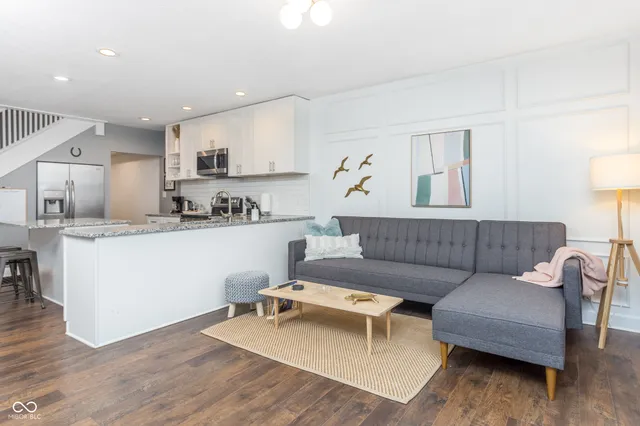 $304,900 | 1526 South East Street, Indianapolis, IN 46225