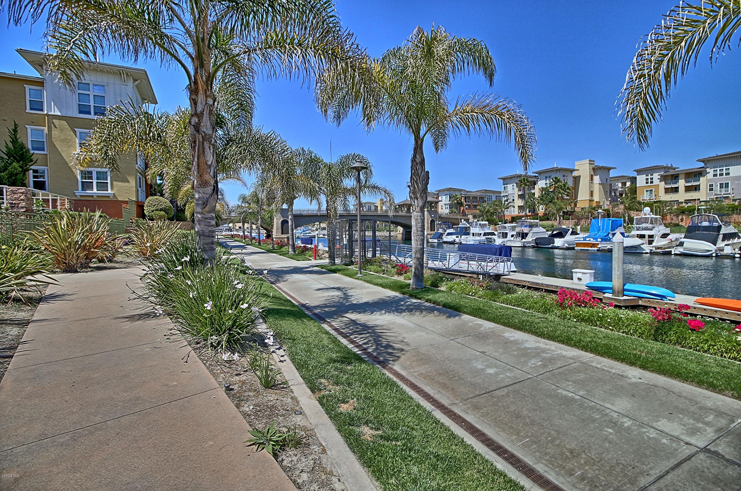 1568 Seabridge Lane Oxnard, CA 93035 - Photo 27 of 33 a view of a park with palm trees