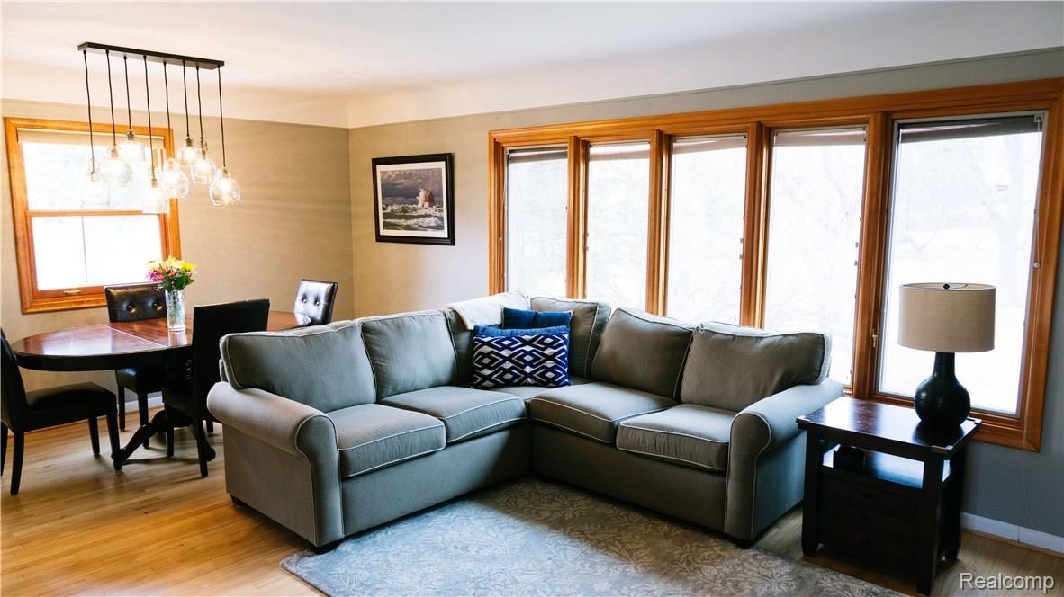 1072 Kingsview Avenue Rochester, MI 48309 - Photo 15 of 38 Kingsview - 11.jpg