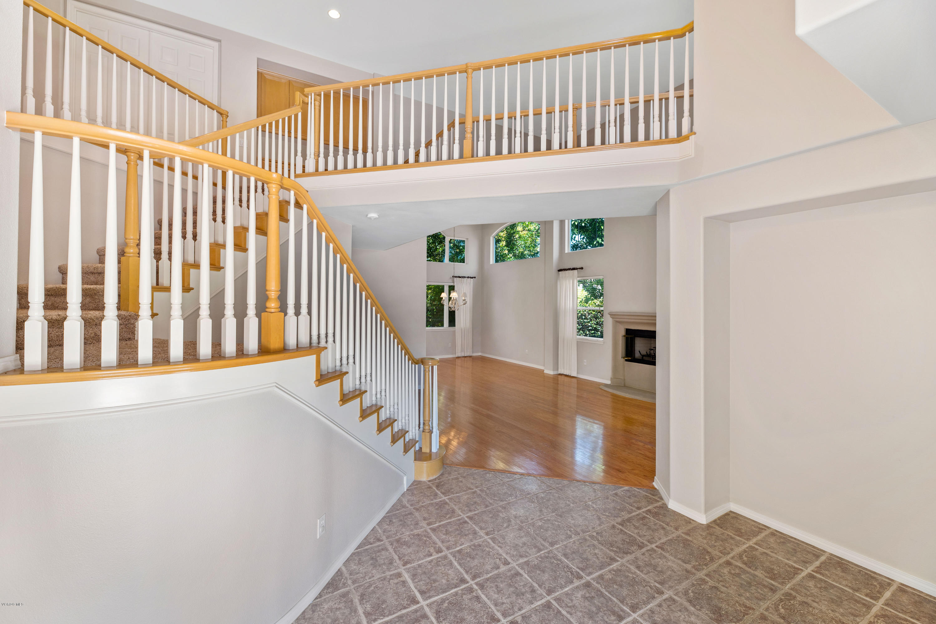 4591 Bluewood Court Moorpark, CA 93021 - Photo 33 of 43 a view of entryway livingroom and hall