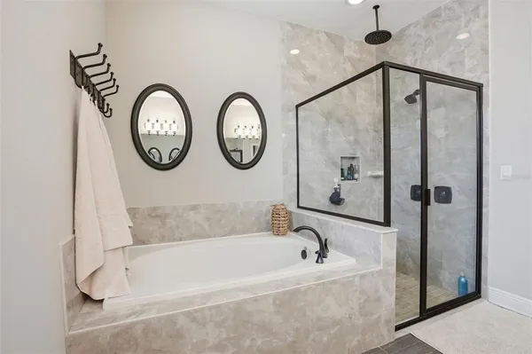 $869,900 | 1897 Fox Grape Loop, Lutz, FL 33558