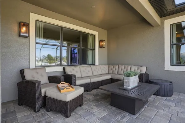 $869,900 | 1897 Fox Grape Loop, Lutz, FL 33558