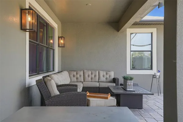 $869,900 | 1897 Fox Grape Loop, Lutz, FL 33558