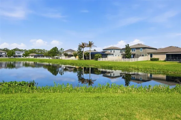 $869,900 | 1897 Fox Grape Loop, Lutz, FL 33558