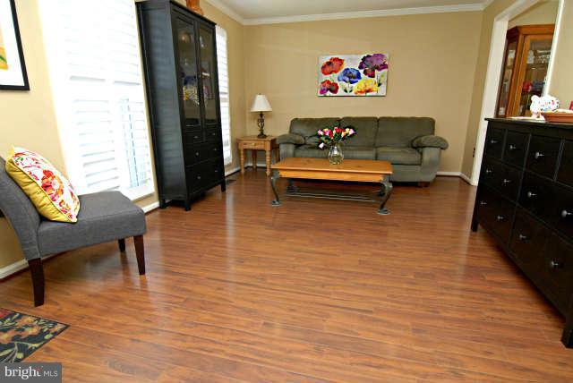 10213 Snowden Road Laurel, MD 20708 - Photo 3 of 30 Living Room