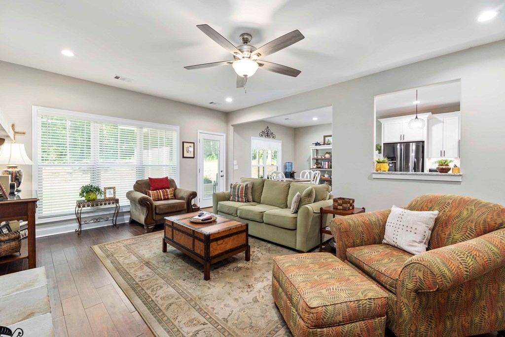 5730 Lower Blue Springs Road Hamilton, GA 31811 - Photo 24 of 40 Spacious Family Room