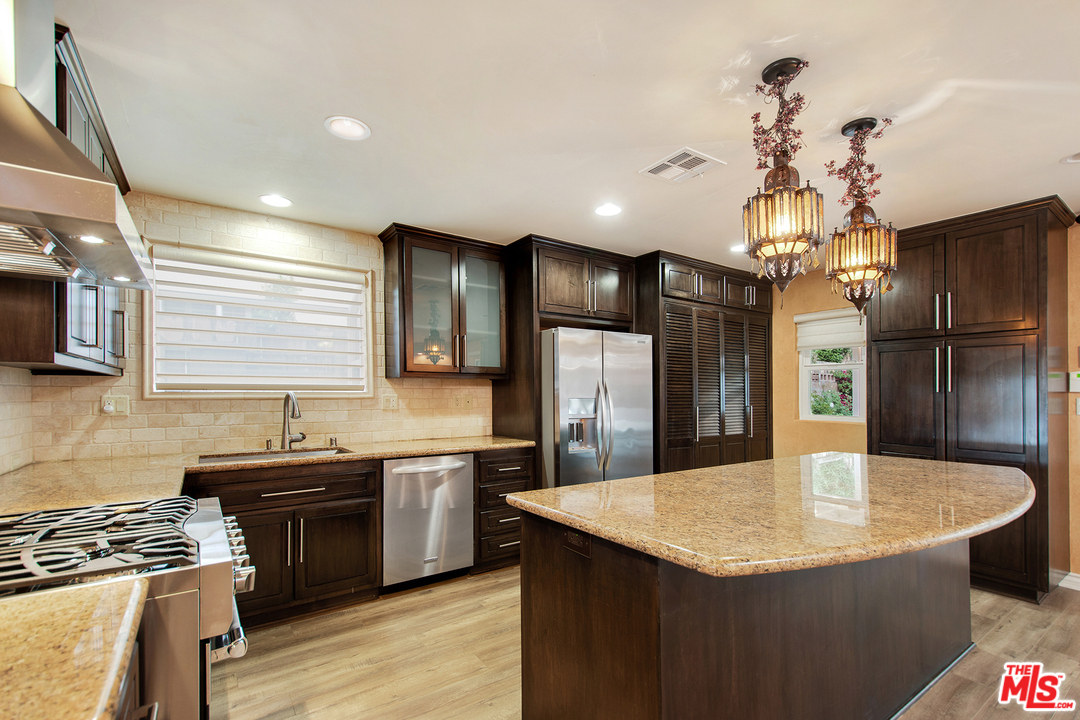 24101 Highlander Road West Hills, CA 91307 - Photo 17 of 27 Gallery Image 17