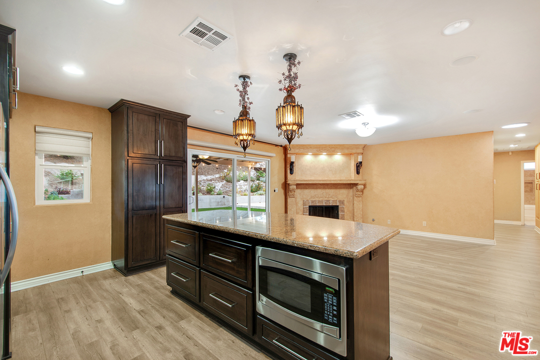 24101 Highlander Road West Hills, CA 91307 - Photo 18 of 27 Gallery Image 18