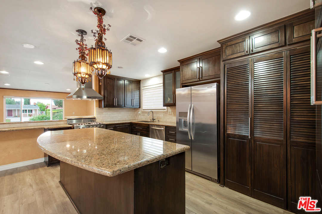 24101 Highlander Road West Hills, CA 91307 - Photo 20 of 27 Gallery Image 20