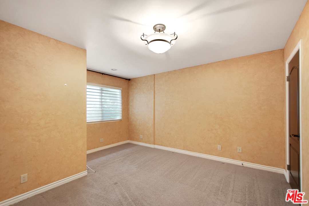 24101 Highlander Road West Hills, CA 91307 - Photo 25 of 27 Gallery Image 25