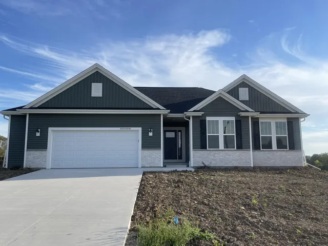 $599,900 | N101W16795 Gunflint Trail, Germantown, WI 53022