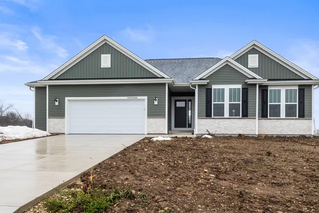 $599,900 | N101W16795 Gunflint Trail, Germantown, WI 53022