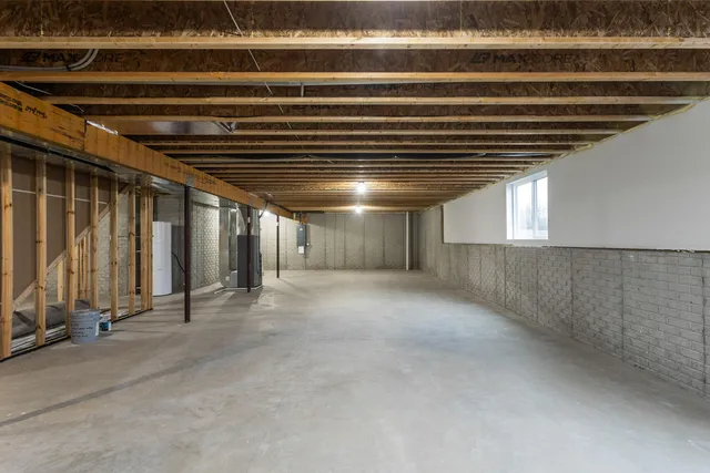 $599,900 | N101W16795 Gunflint Trail, Germantown, WI 53022