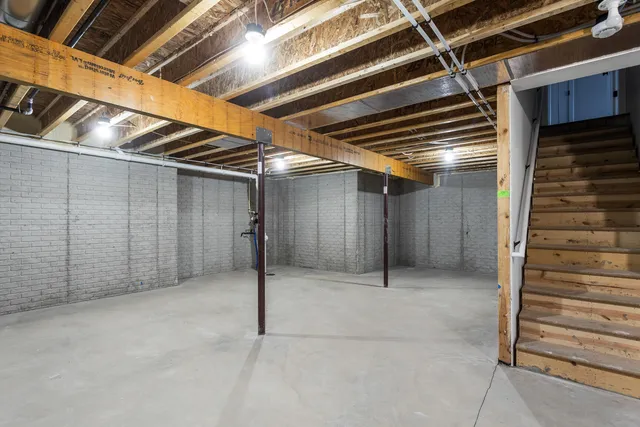 $599,900 | N101W16795 Gunflint Trail, Germantown, WI 53022