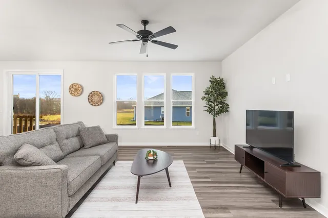 $599,900 | N101W16795 Gunflint Trail, Germantown, WI 53022