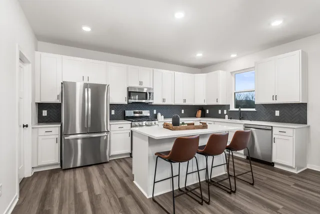 $599,900 | N101W16795 Gunflint Trail, Germantown, WI 53022