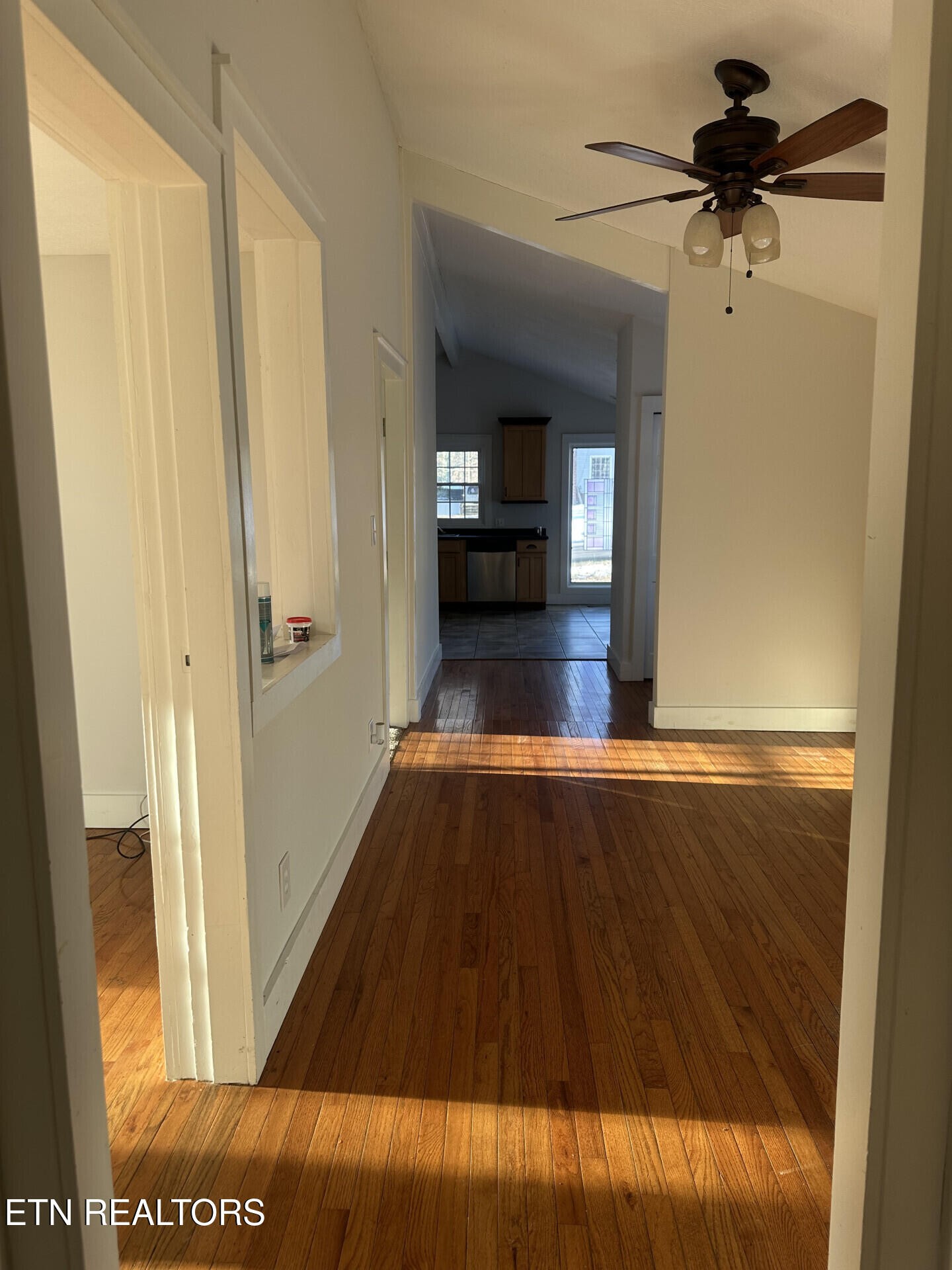 142 West Norris Road Norris, TN 37828 - Photo 5 of 20