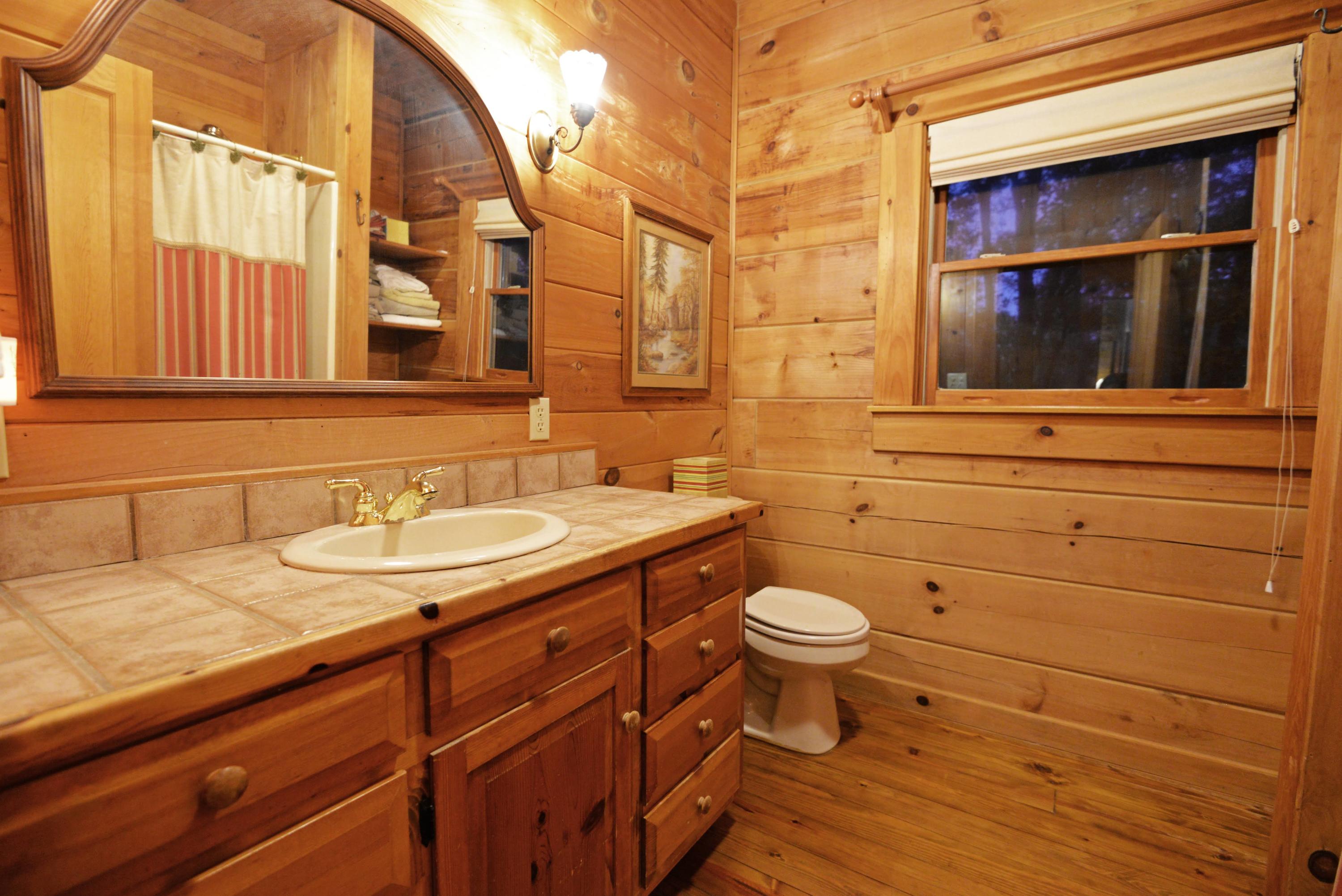 867 Welcome Valley Road Benton, TN 37307 - Photo 27 of 122 Main house hall bath