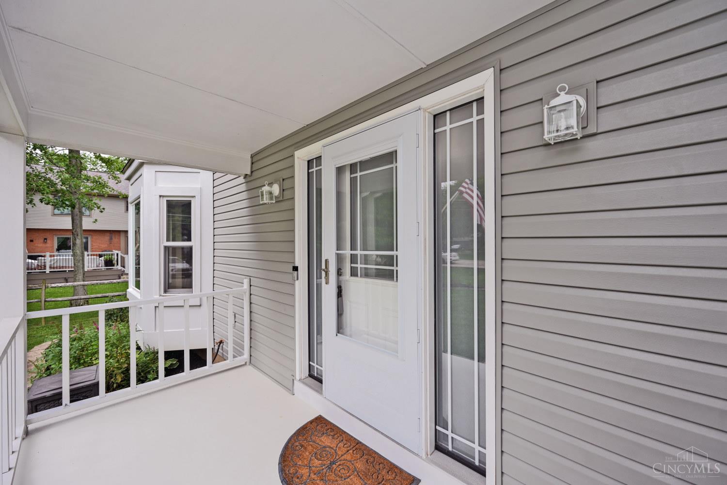 956 8 Mile Road Cincinnati, OH 45255 - Photo 4 of 34