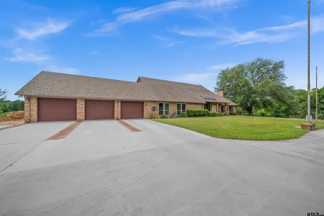 $688,900 | 126 County Road 4212, Jacksonville, TX 75766