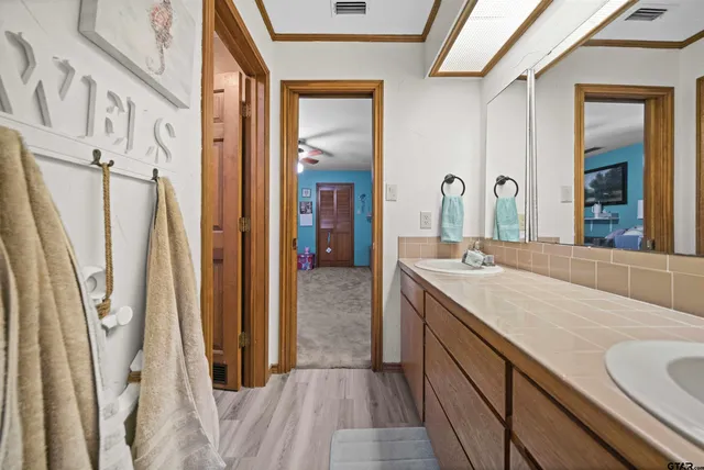 $688,900 | 126 County Road 4212, Jacksonville, TX 75766