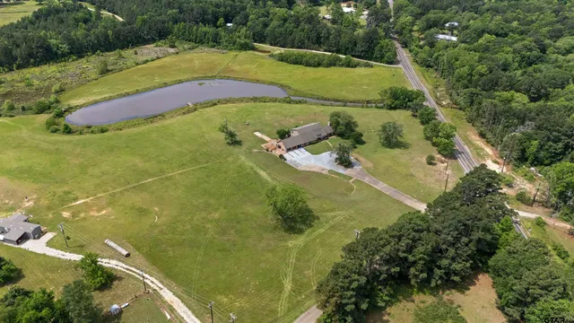 $650,000 | 126 County Road 4212, Jacksonville, TX 75766