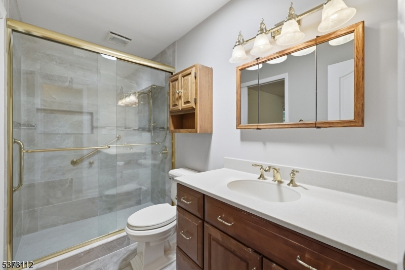 14 Hayward Street Bridgewater, NJ 08805 - Photo 17 of 28
