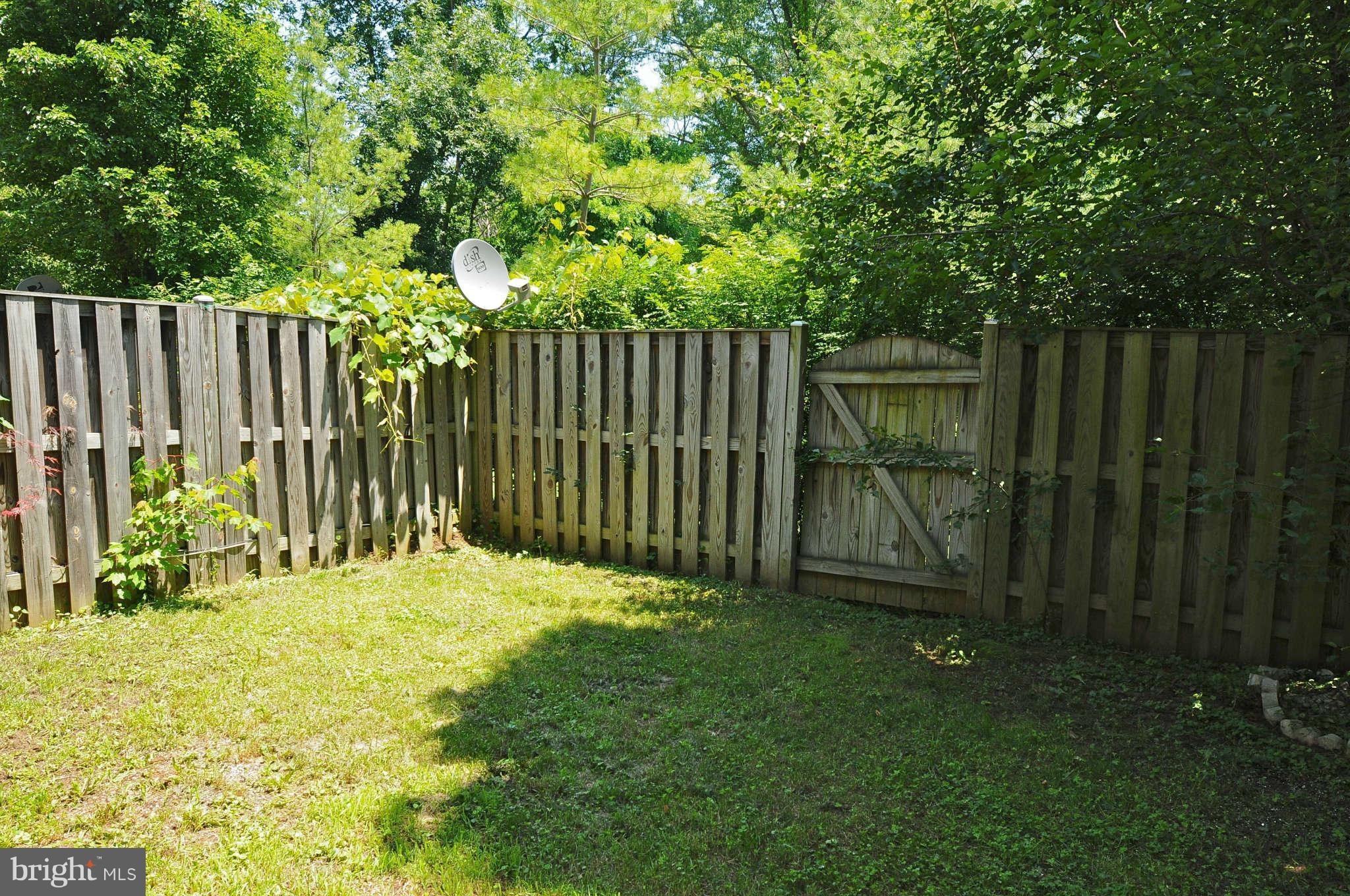 21476 Tamarack Ridge Square Sterling, VA 20164 - Photo 17 of 19 Exterior Rear