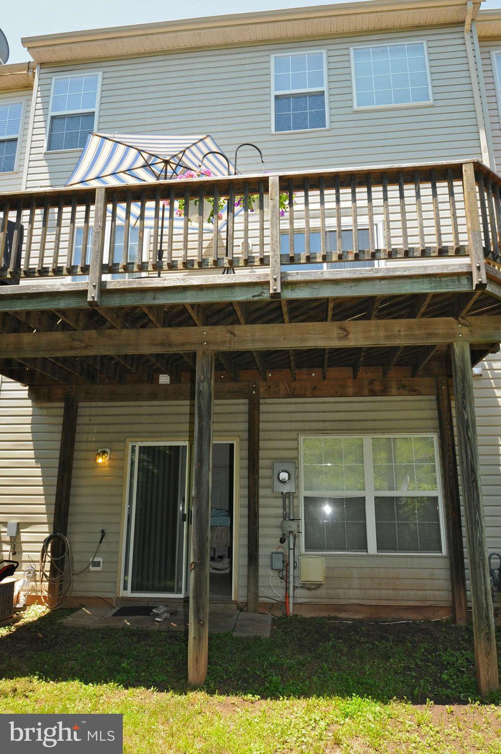 21476 Tamarack Ridge Square Sterling, VA 20164 - Photo 18 of 19 Exterior Rear