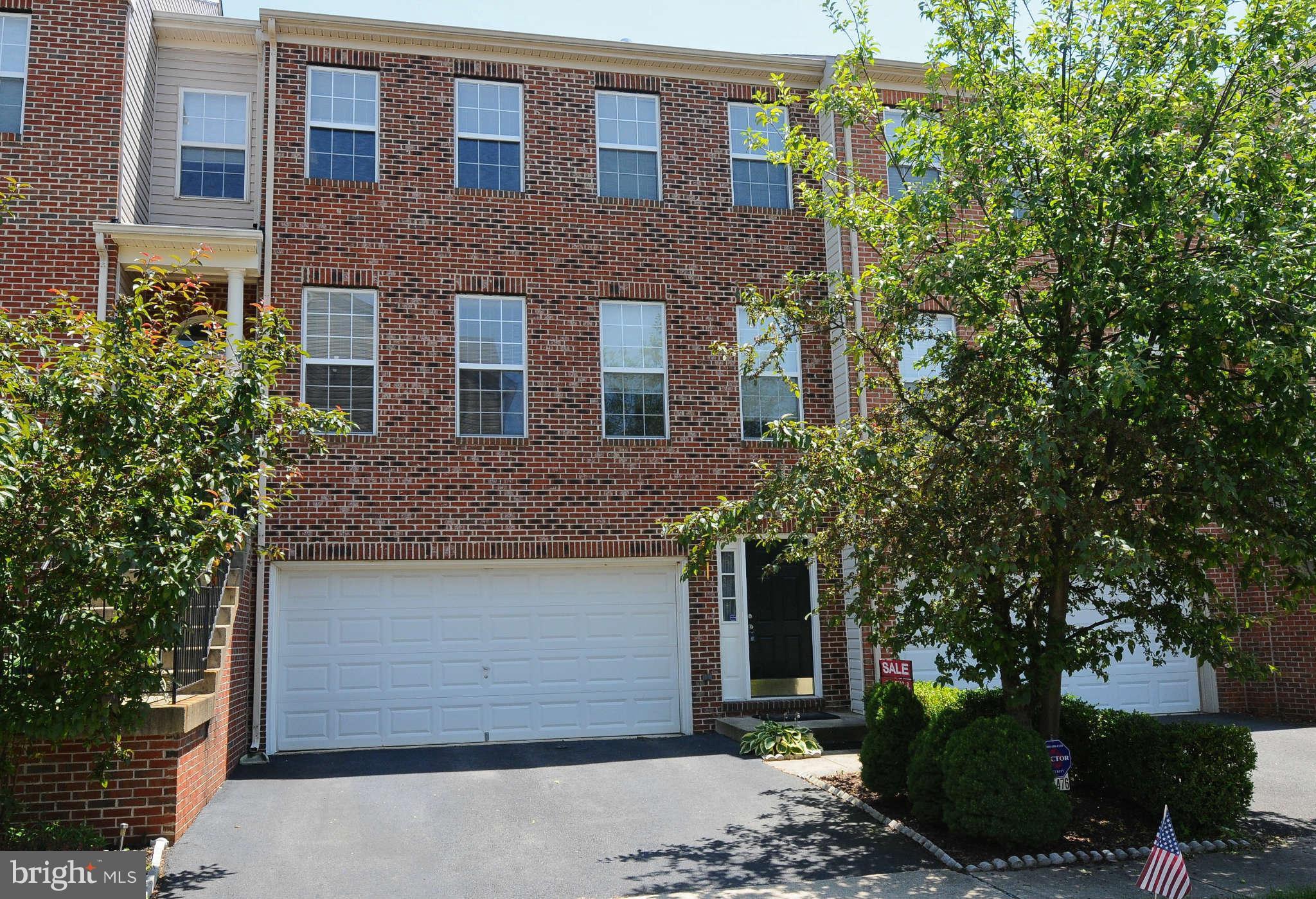 21476 Tamarack Ridge Square Sterling, VA 20164 - Photo 19 of 19 Exterior Front