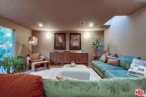 $2,299,000 | 526 Michillinda Way, Sierra Madre, CA 91024