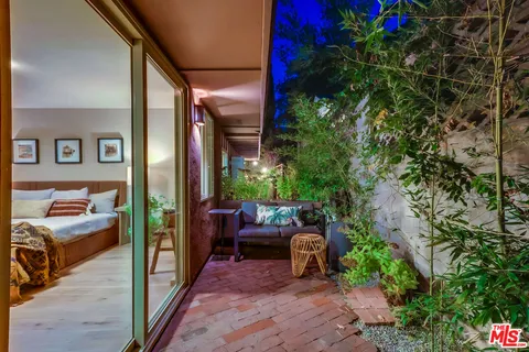 $2,299,000 | 526 Michillinda Way, Sierra Madre, CA 91024