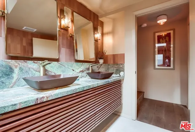 $2,299,000 | 526 Michillinda Way, Sierra Madre, CA 91024