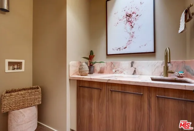 $2,299,000 | 526 Michillinda Way, Sierra Madre, CA 91024