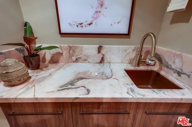 $2,299,000 | 526 Michillinda Way, Sierra Madre, CA 91024