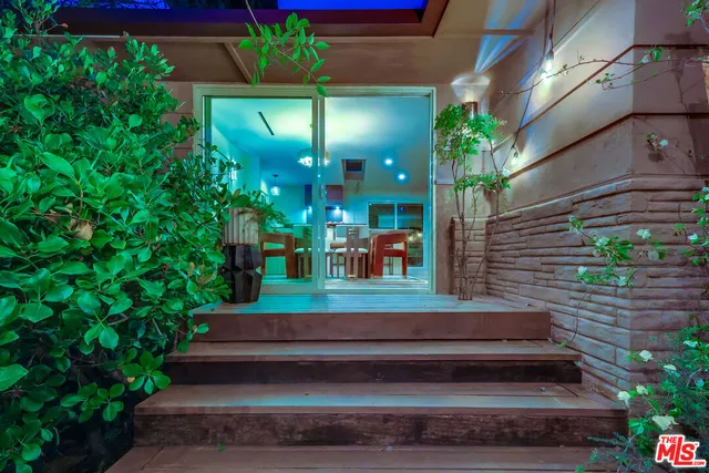 $2,299,000 | 526 Michillinda Way, Sierra Madre, CA 91024