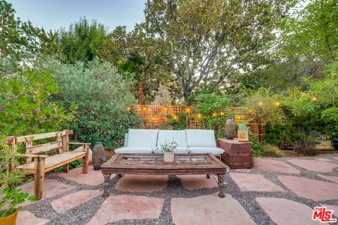 $2,299,000 | 526 Michillinda Way, Sierra Madre, CA 91024