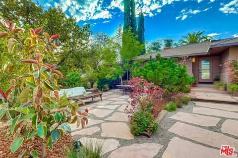 $2,299,000 | 526 Michillinda Way, Sierra Madre, CA 91024