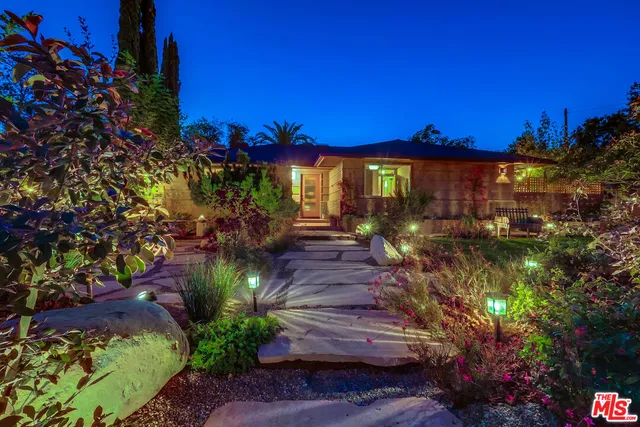 $2,299,000 | 526 Michillinda Way, Sierra Madre, CA 91024
