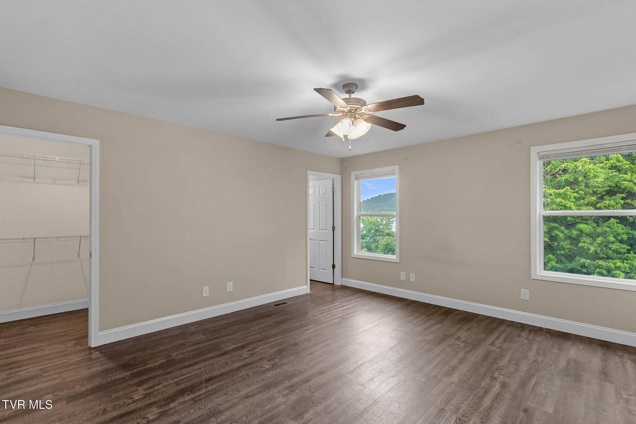 2927 Watauga Road, Unit 7 Johnson City, TN 37601 - Photo 10 of 16 Watauga u37 8