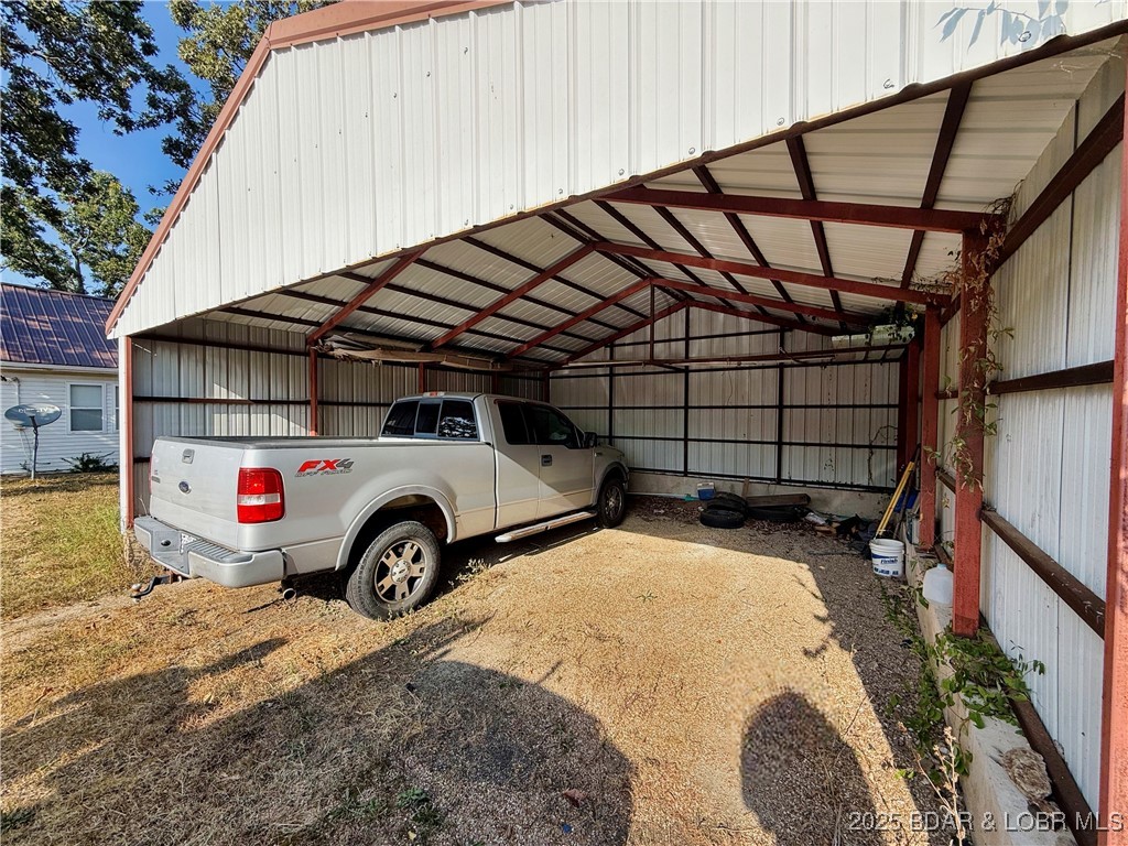 2360 Highway 17 Iberia, MO 65486 - Photo 3 of 23