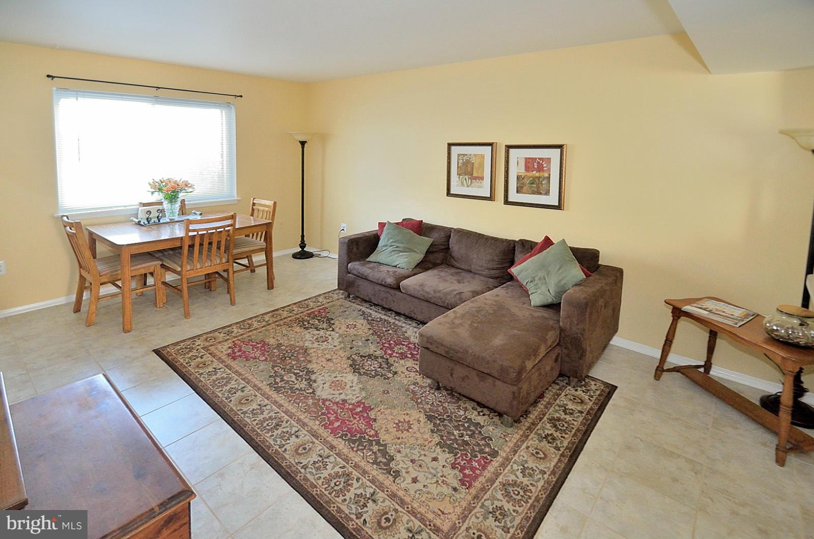 1730 Ivy Oak Square Reston, VA 20190 - Photo 12 of 25 Family Room