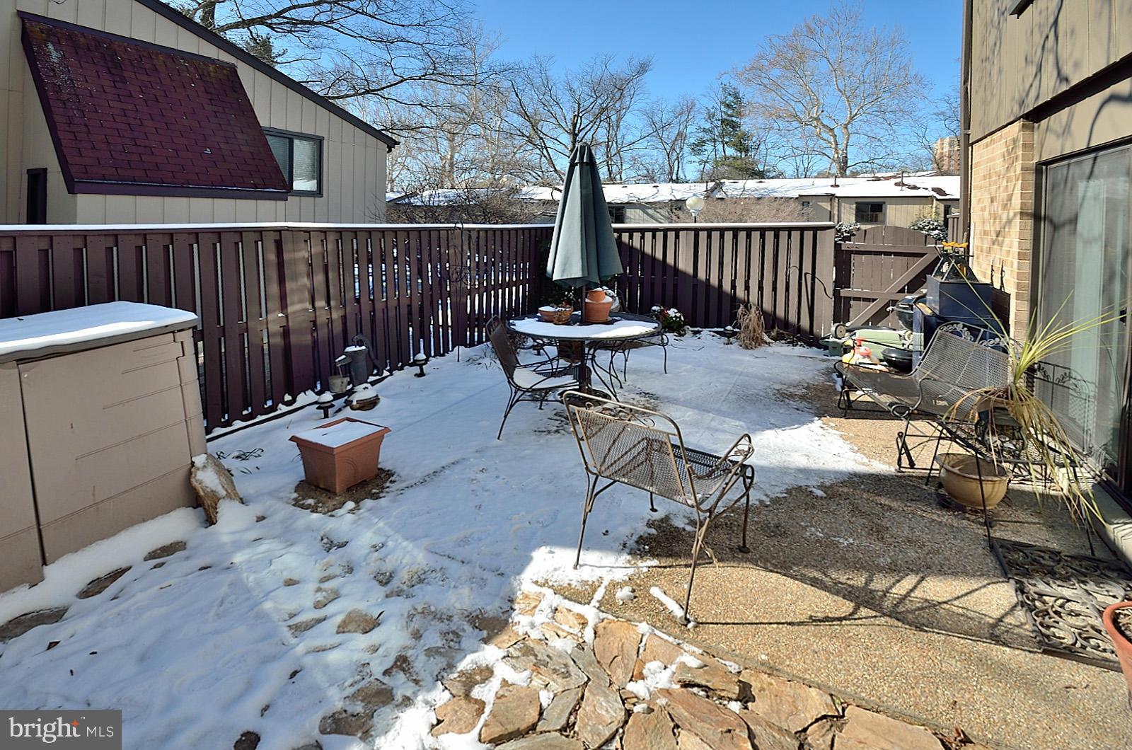 1730 Ivy Oak Square Reston, VA 20190 - Photo 25 of 25 Exterior (Rear)