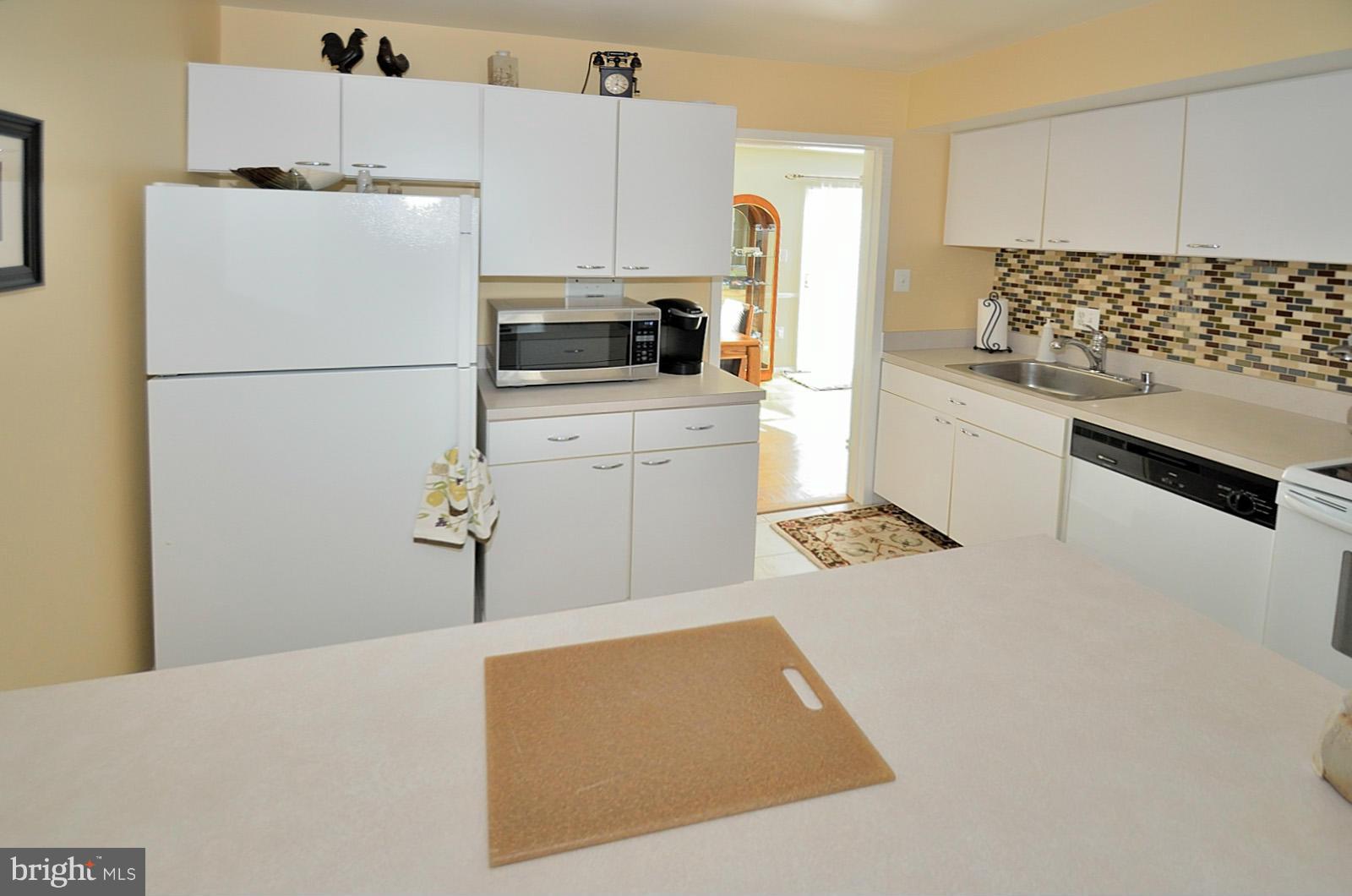 1730 Ivy Oak Square Reston, VA 20190 - Photo 9 of 25 Kitchen